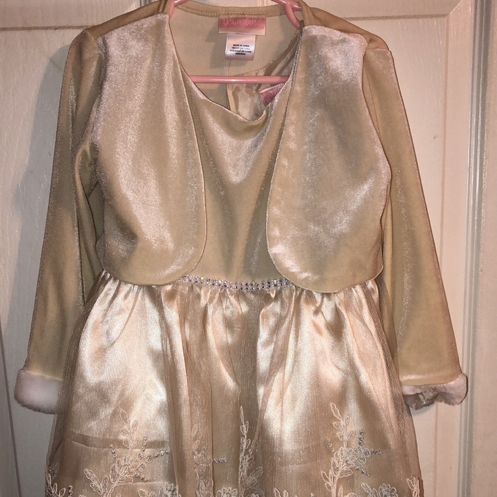 Girls dress